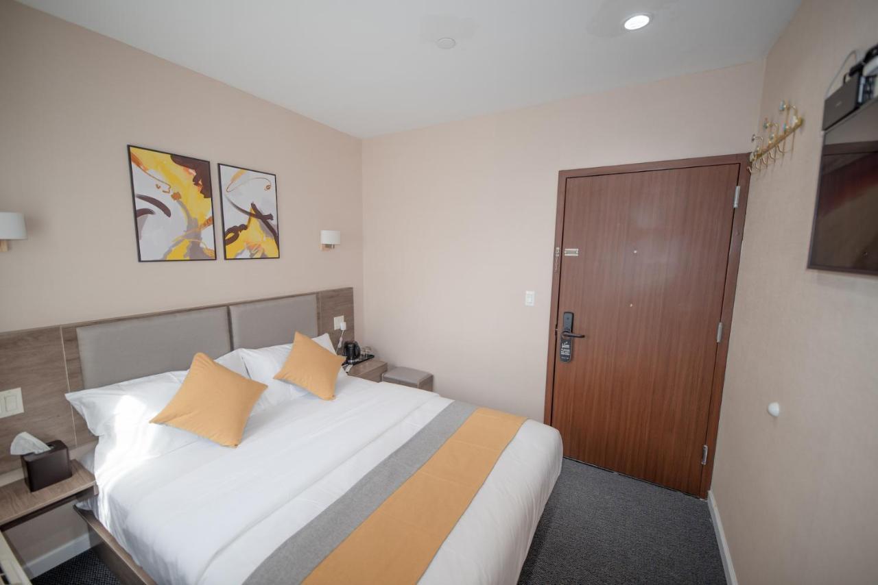 Flushing Garden Hotel New York Bagian luar foto