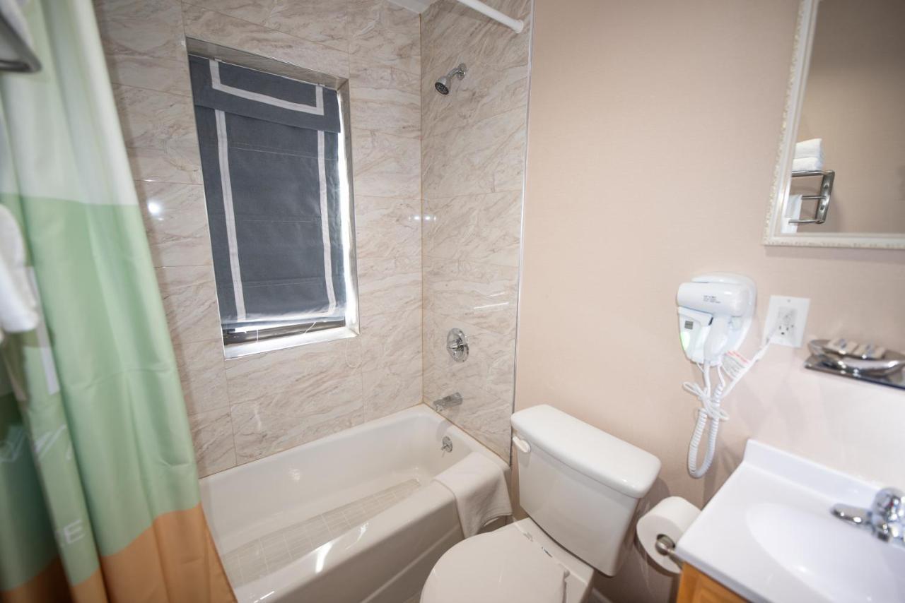Flushing Garden Hotel New York Bagian luar foto