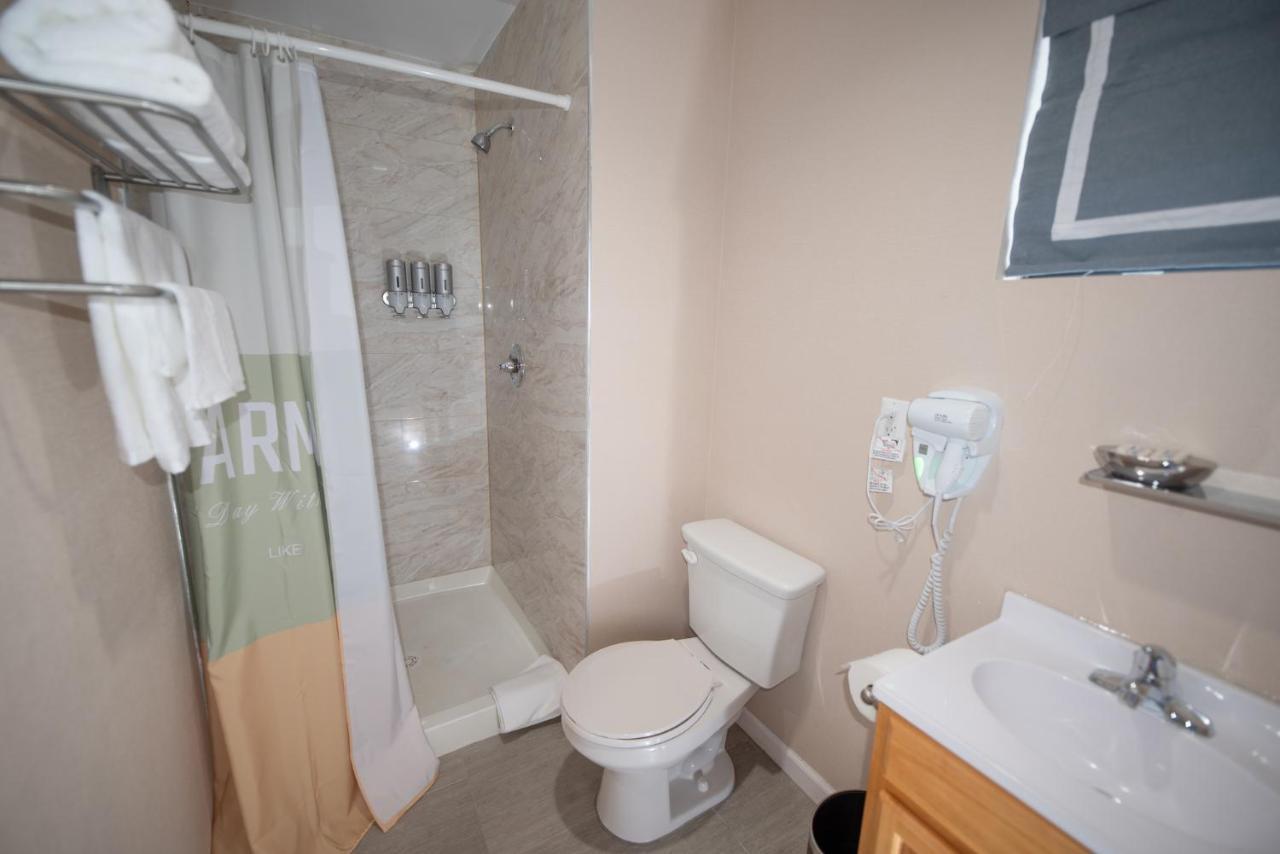 Flushing Garden Hotel New York Bagian luar foto
