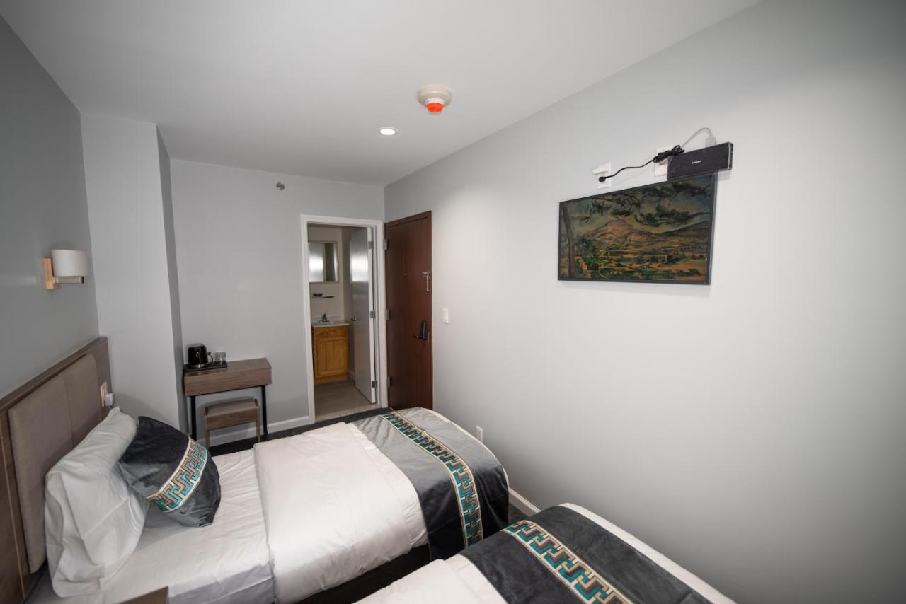 Flushing Garden Hotel New York Bagian luar foto