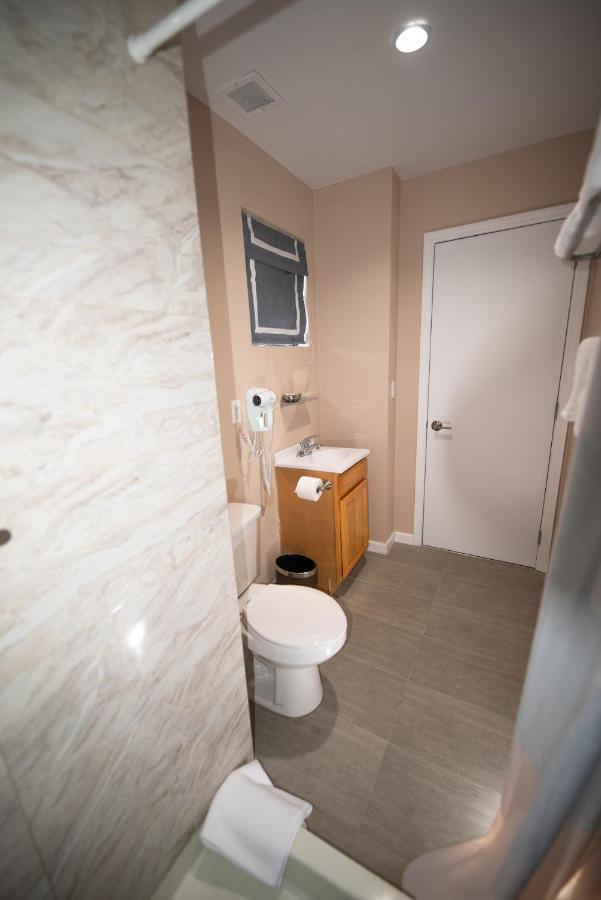 Flushing Garden Hotel New York Bagian luar foto