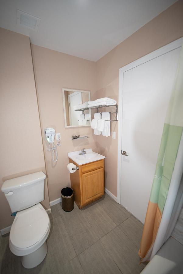 Flushing Garden Hotel New York Bagian luar foto