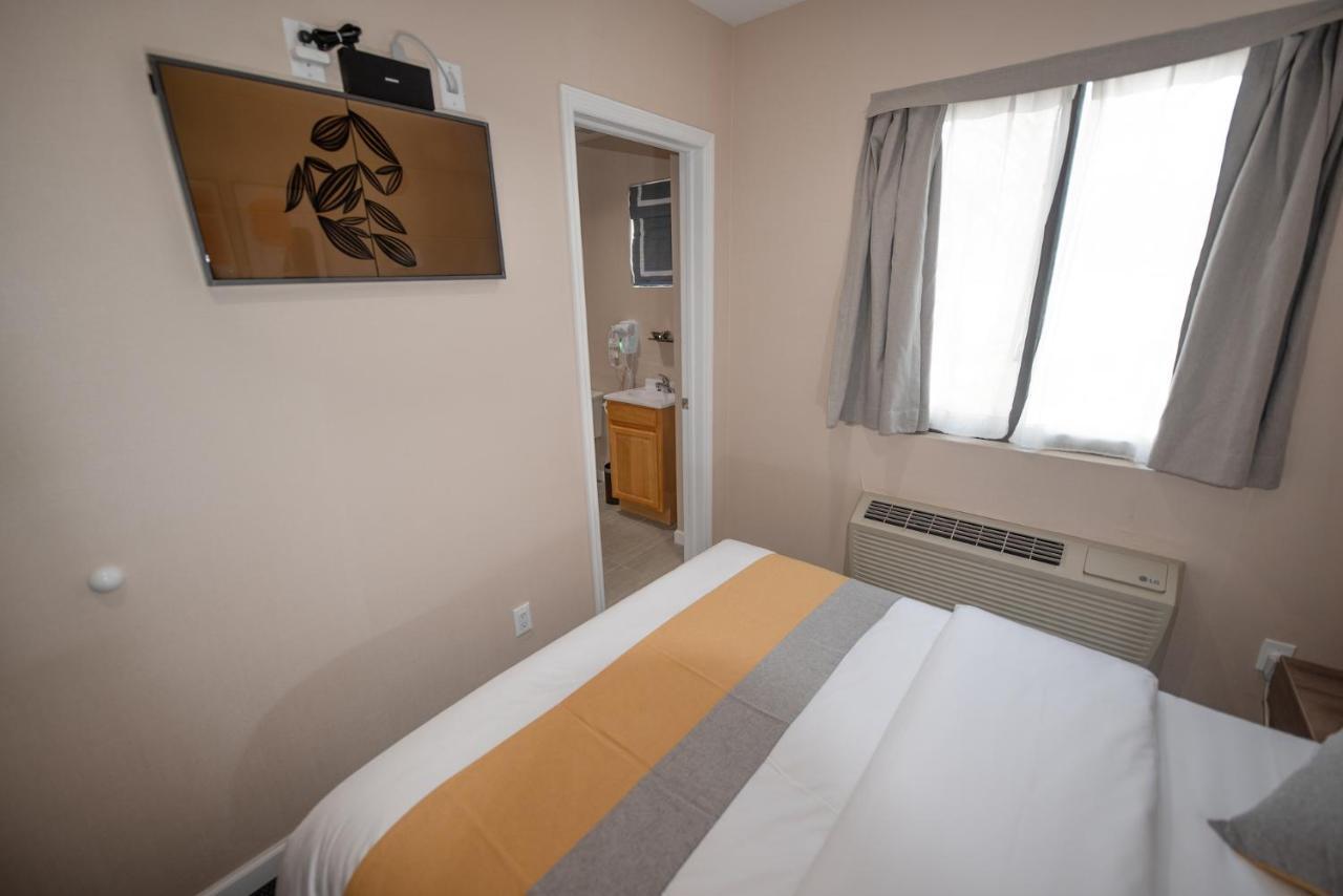 Flushing Garden Hotel New York Bagian luar foto