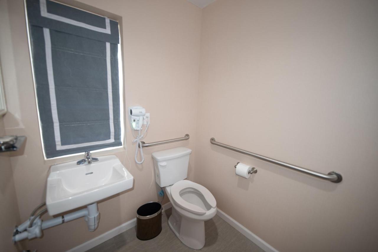 Flushing Garden Hotel New York Bagian luar foto